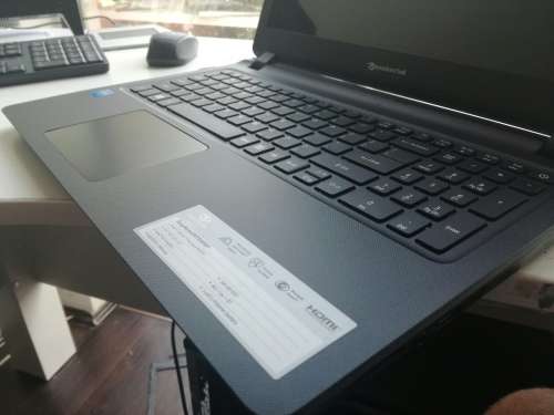 *PACKARD BELL EASYNOTE*6TH GENERATION*celeron N3350*2GB RAM*500GB HDD*HD